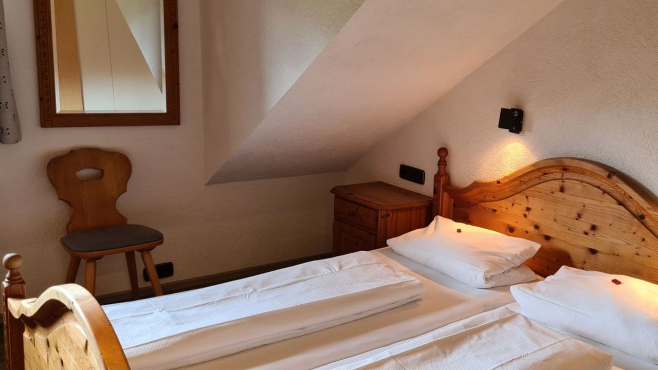 Doppelbett Bauernhaus 5 Doppelbett Bauernhaus 5